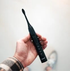 BOOMBRUSH Elektrische Tandenborstel - Zwart - 90 Dagen Batterij - Duurzaam -Verzorgingsproducten 1196x1200 9