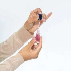 Herome Nagelserum Groeiserum Nail Growth Explosion - Rijk Aan Silicum, Hydrateert De Nagels - Stimuleert Gezonde Nagelgroei - 7ml. -Verzorgingsproducten 1200x1199 1