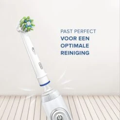 Oral B Oral-B CrossAction - Met CleanMaximiser-technologie - Opzetborstels - 2 Stuks -Verzorgingsproducten 1200x1200 1033