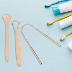 Nutty Green 3-Delige Tongschraper Set Inclusief Opbergcase - Tongreiniging Mondverzorging - Tongreiniger Mondhygiëne - RVS Schraper Voor Schone Tong Reiniging - Tongborstel Tegen Slechte Adem - Zero Waste Lifestyle 14 Nutty Green 3-Delige Tongschraper Set Inclusief Opbergcase - Tongreiniging Mondverzorging - Tongreiniger Mondhygiëne - RVS Schraper Voor Schone Tong Reiniging - Tongborstel Tegen Slechte Adem - Zero Waste Lifestyle -Verzorgingsproducten 1200x1200 1297