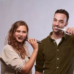 BOOMBRUSH Elektrische Tandenborstel - Zwart - 90 Dagen Batterij - Duurzaam -Verzorgingsproducten 1200x1200 1478