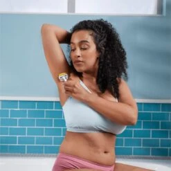 Gillette Venus Comfortglide Coconut Scheermesjes Voor Vrouwen - 3 Navulmesjes -Verzorgingsproducten 1200x1200 1587