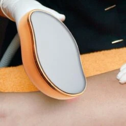 Skinnables Crystal Hair Removal - Crystal Hair Eraser - Scrubi - Bleame - Kristalpad - Pijnloos Ontharen - Inclusief GRATIS Scrubhandschoen - Goud - 2022 Versie -Verzorgingsproducten 1200x1200 1837