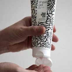 Australian Bodycare Shave Gel 200 Ml - Transparante, Niet-schuimende Scheergel Met Tea Tree Olie Voor Mannen Voor Nauwkeurig En Comfortabel Scheren - Voorkomt Een Branderig Gevoel & Rode Vlekken - Vermindert Ingegroeide Haren -Verzorgingsproducten 1200x1200 1941