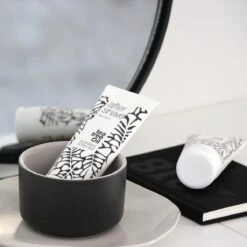 Australian Bodycare Shave Gel 200 Ml - Transparante, Niet-schuimende Scheergel Met Tea Tree Olie Voor Mannen Voor Nauwkeurig En Comfortabel Scheren - Voorkomt Een Branderig Gevoel & Rode Vlekken - Vermindert Ingegroeide Haren -Verzorgingsproducten 1200x1200 1942