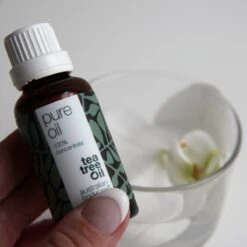 Australian Bodycare Pure Tea Tree Olie 30 Ml - 100% Puur Natuurlijke Tea Tree Olie Uit Australië Tegen Huidproblemen - Houdt De Goede Flora Op De Huid In Balans - Effectief Bij Jeugdpuistjes En Pukkeltjes -Verzorgingsproducten 1200x1200 486