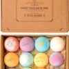 Nixnix - Bath Bombs 12 Stuks - Bruisballen Voor In Bad - 12 Etherische Aroma Bad Bommen - Giftset - Cadeau - 60g Per Stuk - Bruis Ballen Bad - Badballen -Verzorgingsproducten 816x1200