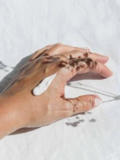 Handcrème Met CBD En Aloë Vera Van Nordic Oil© - 100 Mg CBD - Vegan - 50ml - Handcrème Voor Droge Handen -Verzorgingsproducten 899x1200