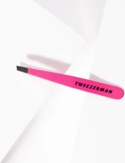 Tweezerman Mini Pincet Roze -Verzorgingsproducten 922x1200 3